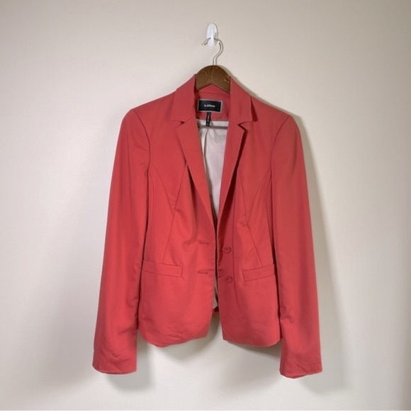 Le Chateau Two Button Women's Blazer  Scarlett Orange Size Small - Picture 3 of 10